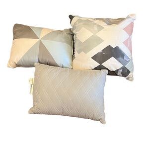 LIKE New 3 Decorative Pillows
